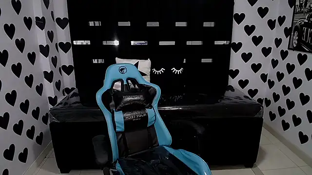 Snapshot of victoria_ricci_a chatting on 02/15/25, 04:56 victoria ricci a online show from 02/15/25, 04:56