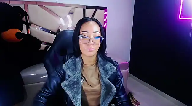 Snapshot of victoria_ricci_a chatting on 03/01/25, 04:44 victoria ricci a online show from 03/01/25, 04:44