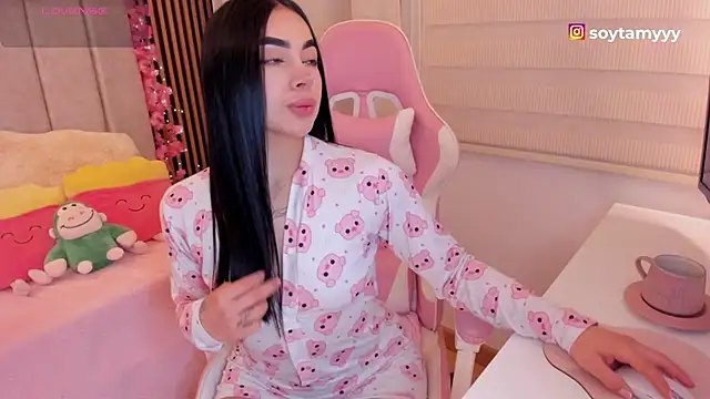 tamy xoo online show from 11/12/25, 06:08