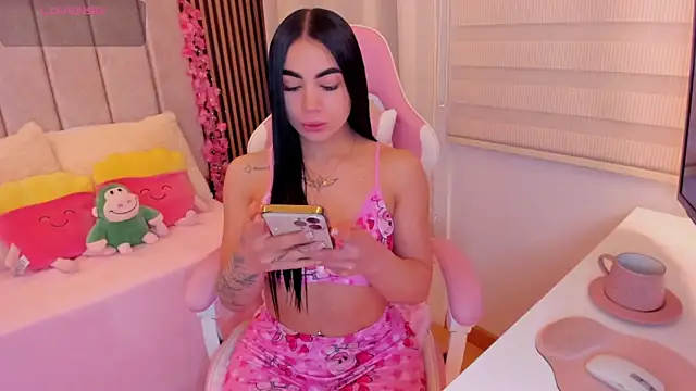 Snapshot of tamy_xoo chatting on 01/14/26, 05:18 tamy xoo online show from 01/14/26, 05:18