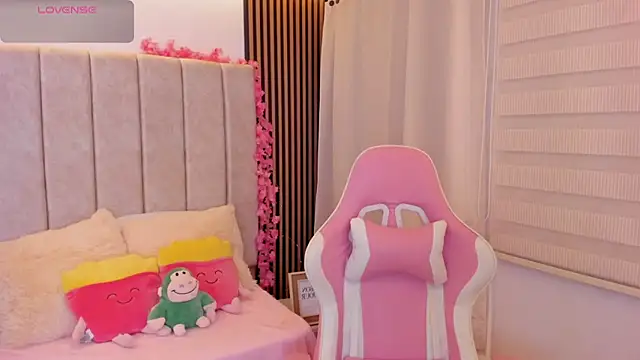 Snapshot of tamy_xoo chatting on 01/18/26, 06:12 tamy xoo online show from 01/18/26, 06:12