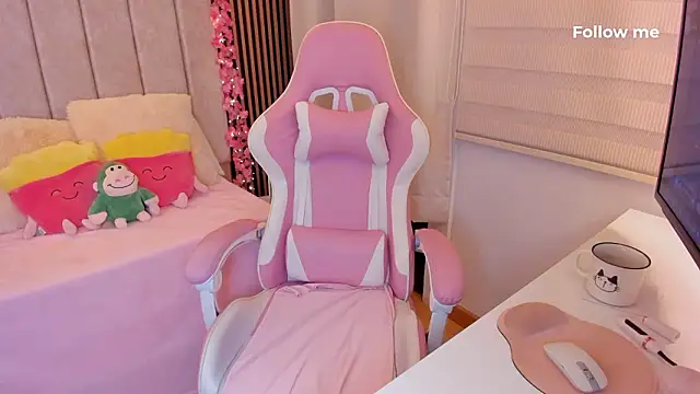 Snapshot of tamy_xoo chatting on 02/14/26, 04:48 tamy xoo online show from 02/14/26, 04:48