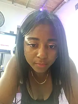 avis lara online show from 02/22/25, 04:19