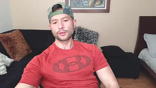 Snapshot of hairyncuteass chatting on 02/17/25, 01:53 hairyncuteass online show from 02/17/25, 01:53