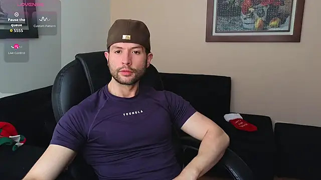 Snapshot of hairyncuteass chatting on 12/22/25, 02:36 hairyncuteass online show from 12/22/25, 02:36