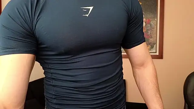 Snapshot of hairyncuteass chatting on 02/01/26, 01:42 hairyncuteass online show from 02/01/26, 01:42