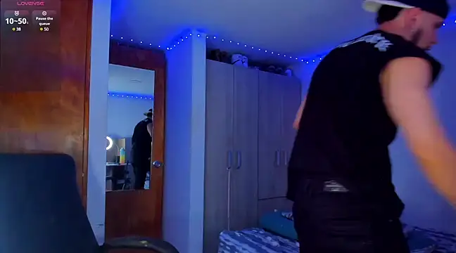 austinoficial online show from 03/11/25, 01:05