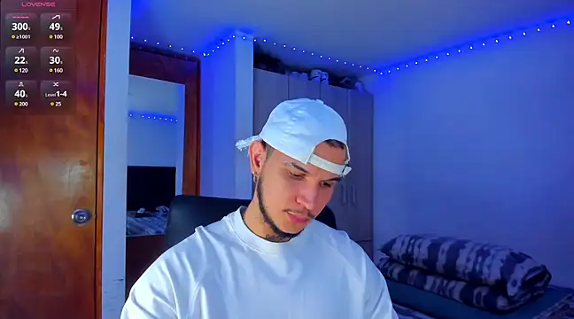 austinoficial online show from 03/19/25, 02:48