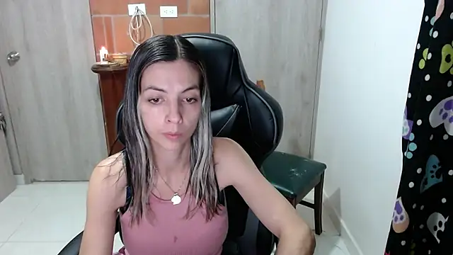 Princezzlove3 online show from 01/31/25, 02:48