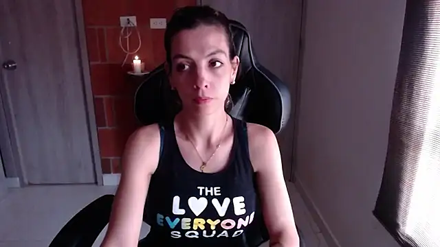 Princezzlove3 online show from 03/01/25, 05:49