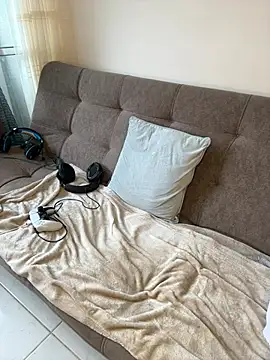 Snapshot of arturguy00 chatting on 02/06/26, 09:29 arturguy00 online show from 02/06/26, 09:29