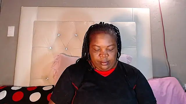 omalicha98 online show from 04/21/26, 05:36