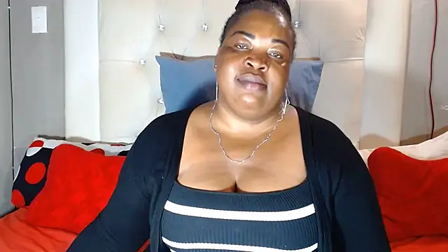 omalicha98 online show from 05/26/26, 06:20