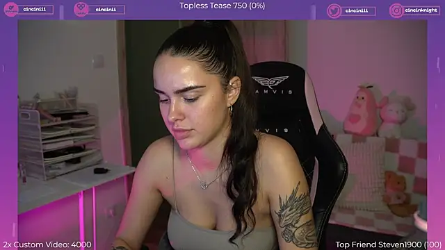 NaomiiMoon online show from 10/01/25, 07:09