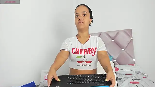 AnieRey online show from 12/20/25, 12:45