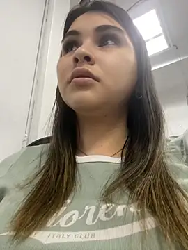 Aitana Hilton  online show from 10/09/25, 11:41
