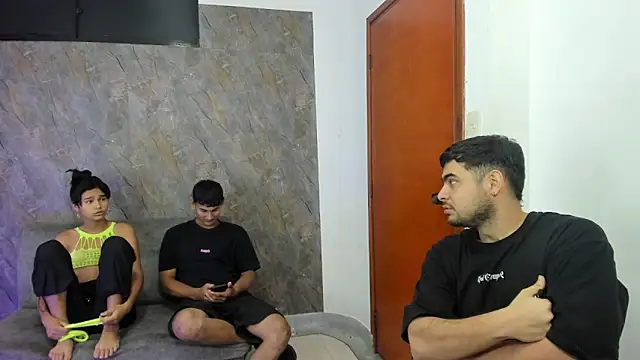 Snapshot of blueroom_party chatting on 03/08/25, 12:41 blueroom party online show from 03/08/25, 12:41