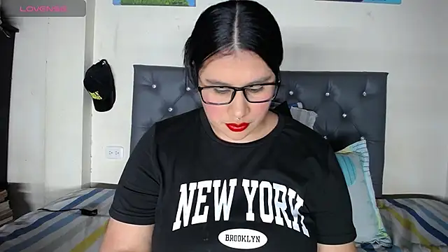 Snapshot of Antonellaa_111 chatting on 10/24/25, 02:52 Antonellaa 111 online show from 10/24/25, 02:52