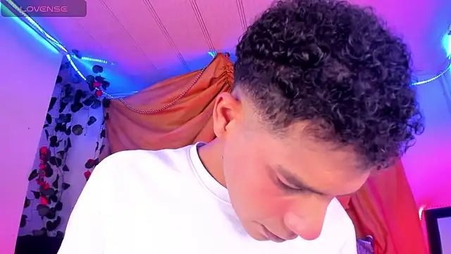 Ethan Boyy online show from 12/19/25, 02:29