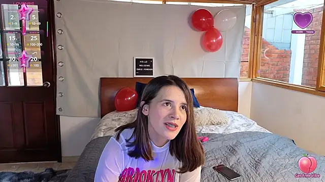 SexLaura  online show from 01/25/25, 05:51