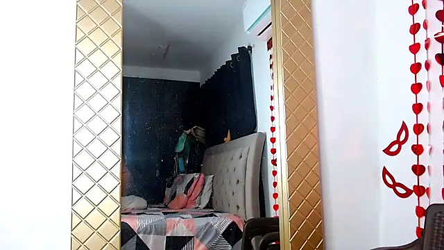 sweethoneytsx online show from 09/23/25, 09:51