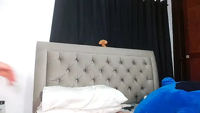 sweethoneytsx online show from 09/28/25, 09:53