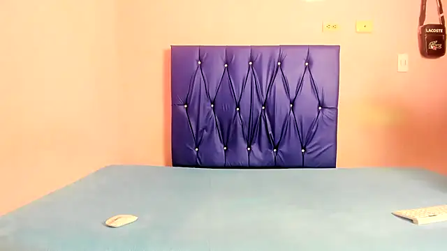 Latinos 2001 online show from 12/19/25, 12:56