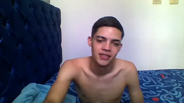 Latinos 2001 online show from 05/05/26, 06:38