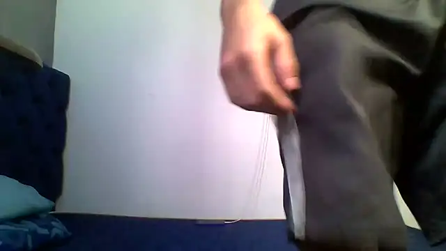 Latinos 2001 online show from 07/06/26, 03:03