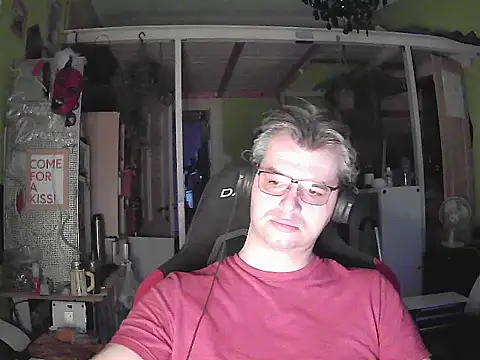 Snapshot of stary-w-kalesonach chatting on 09/09/25, 04:12 stary-w-kalesonach online show from 09/09/25, 04:12