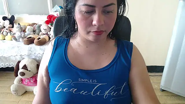 thamara226 online show from 02/13/26, 02:13