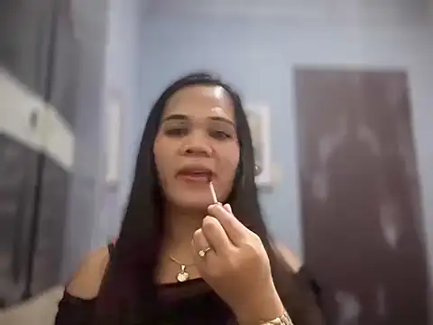 SophiaCourthaway online show from 04/07/26, 10:09