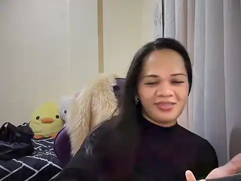 Snapshot of SophiaCourthaway chatting on 07/14/26, 10:15 SophiaCourthaway online show from 07/14/26, 10:15