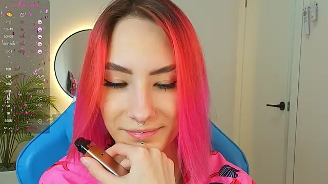 Snapshot of Kar1_na_ chatting on 01/31/25, 08:01 Kar1 na  online show from 01/31/25, 08:01