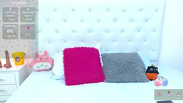 Snapshot of littleslut1 chatting on 10/09/25, 08:07 littleslut1 online show from 10/09/25, 08:07