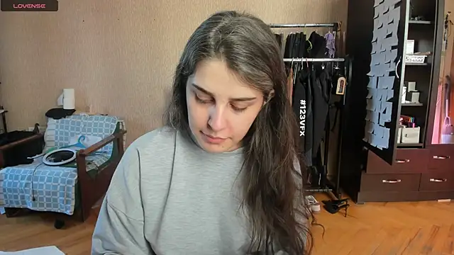 Snapshot of _Roselina_ chatting on 07/01/26, 12:18 Roselina online show from 07/01/26, 12:18