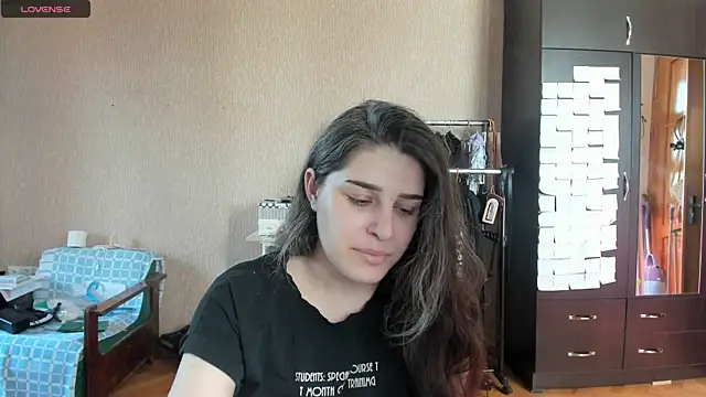 Snapshot of _Roselina_ chatting on 07/08/26, 12:09 Roselina online show from 07/08/26, 12:09