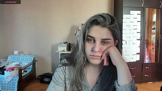 Snapshot of _Roselina_ chatting on 07/09/26, 02:10 Roselina online show from 07/09/26, 02:10