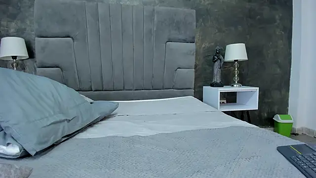 bruce hans online show from 02/19/26, 01:40