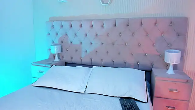 MattThompsonn online show from 10/21/25, 09:26