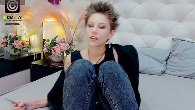 via mayer  online show from 02/04/25, 03:33