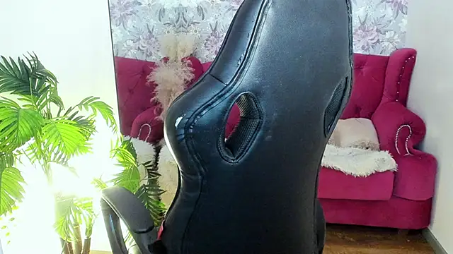 via mayer  online show from 03/19/25, 06:01