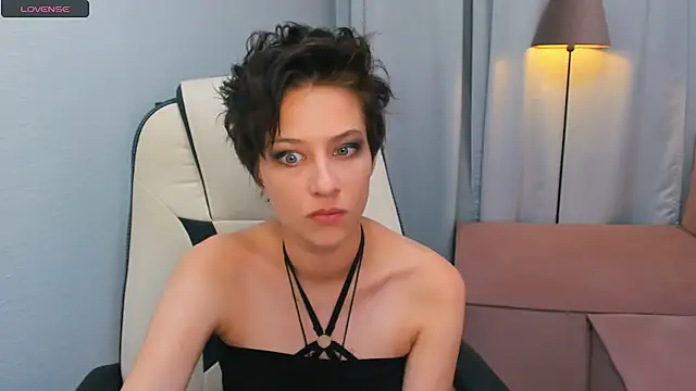 via mayer  online show from 09/08/25, 09:58