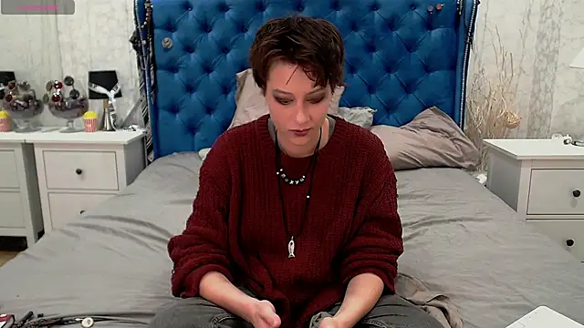 via mayer  online show from 01/19/26, 09:35