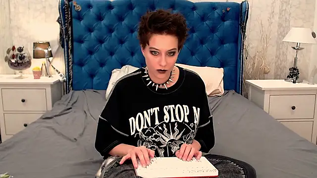 via mayer  online show from 03/07/26, 04:53