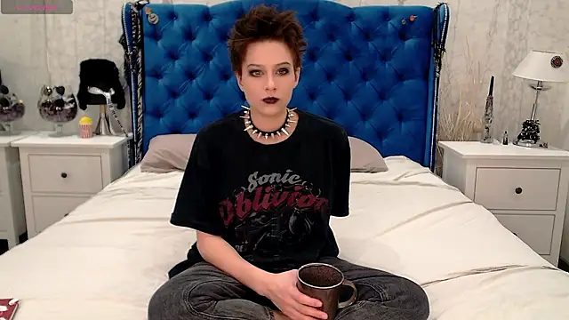 via mayer  online show from 03/15/26, 06:41