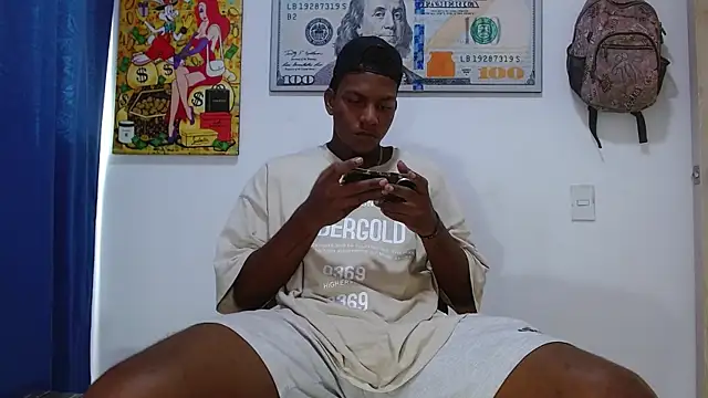 Snapshot of Master_foot_ chatting on 07/22/26, 01:47 Master foot online show from 07/22/26, 01:47