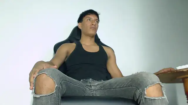 matteo rivas online show from 02/12/26, 03:45