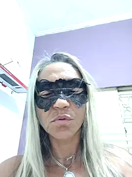 Snapshot of lilithandsugar chatting on 02/17/25, 09:13 lilithandsugar online show from 02/17/25, 09:13