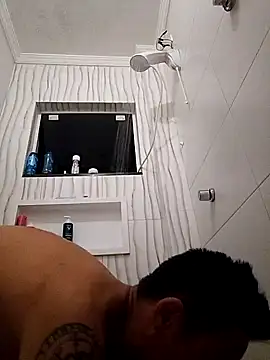 Snapshot of Santanacumxplod chatting on 01/14/25, 01:26 Santanacumxplod online show from 01/14/25, 01:26